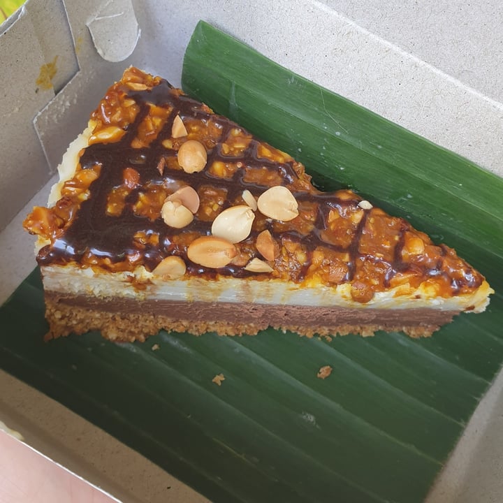 photo of Alchemy Snickers Pie shared by @littleredmushroom on  27 Sep 2021 - review