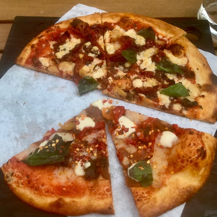 photo of Virtuous Pie Mediterranean Pizza shared by @jemitchell2019 on  18 Aug 2021 - review