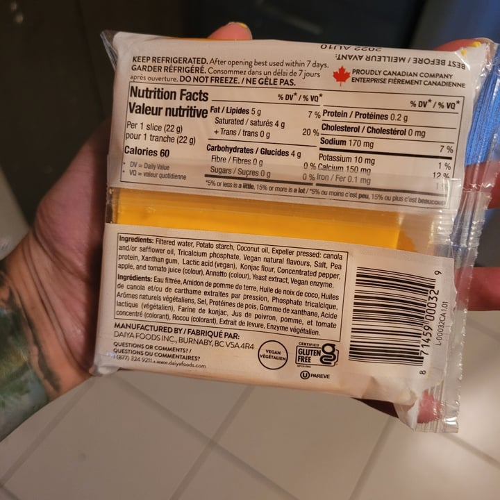 photo of Daiya Cheddar slices shared by @spade-explores on  04 May 2022 - review