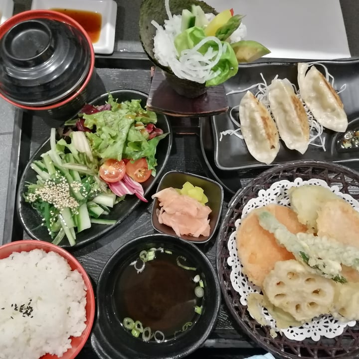 Wasabi Sushi & Noodle Bar United Kingdom Veg set Review abillion