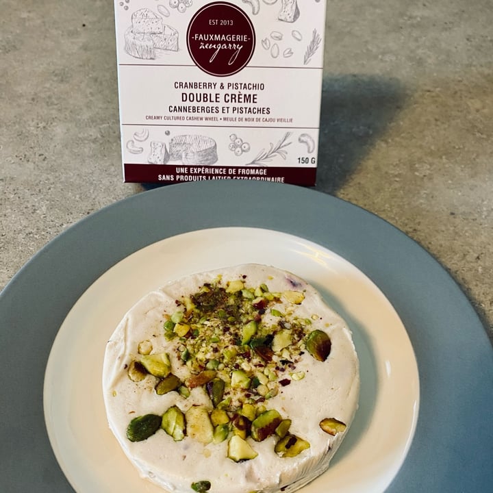 review photo of Fauxmagerie Zengarry Cranberry & Pistachio shared by @makicat on 29 Oct 2021 - review