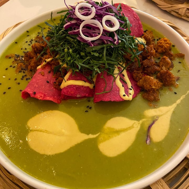 photo of La Pitahaya Vegana Enchiladas verdes shared by @veganeandoporelmundo on  25 Apr 2021 - review