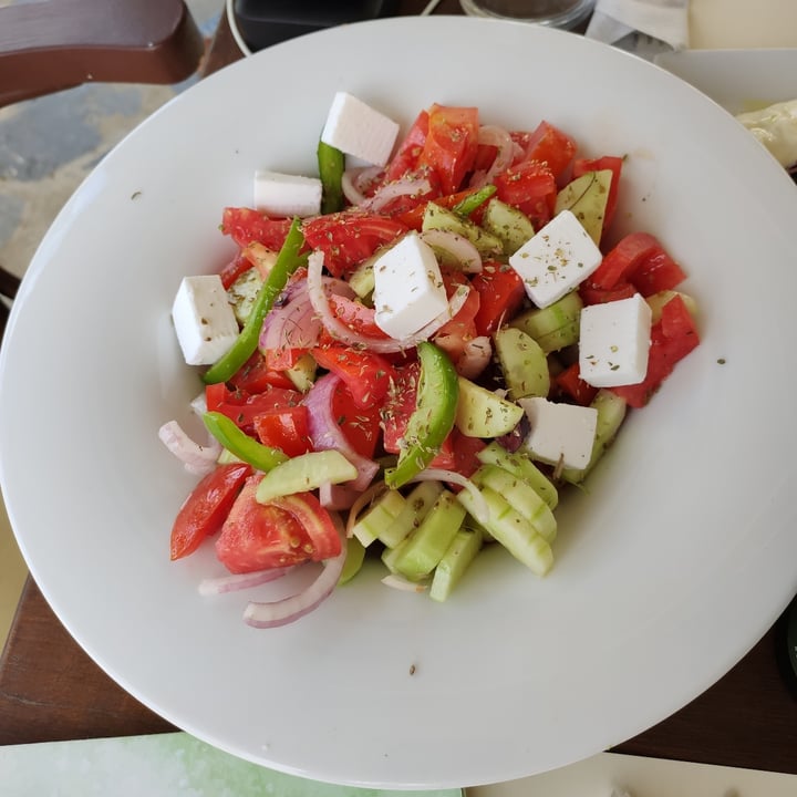 review photo of Let鈥檚 Vegan Rethymno Restaurant Greek Salad shared by @chenchen on 14 Sep 2021 - review