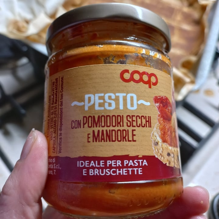 review photo of Coop Pesto con pomodori secchi e mandorle shared by @vivb on 28 Sep 2022 - review