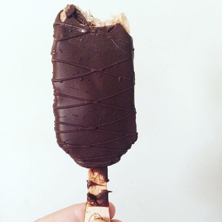 photo of Häagen-Dazs Peanut Butter Chocolate Fudge Bars shared by @drhemp on  02 May 2020 - review