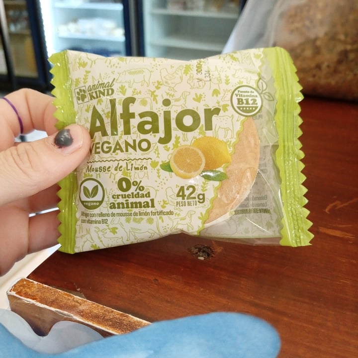 photo of Animal kind Alfajor Vegano Mousse de Limon shared by @mex on  14 Dec 2022 - review