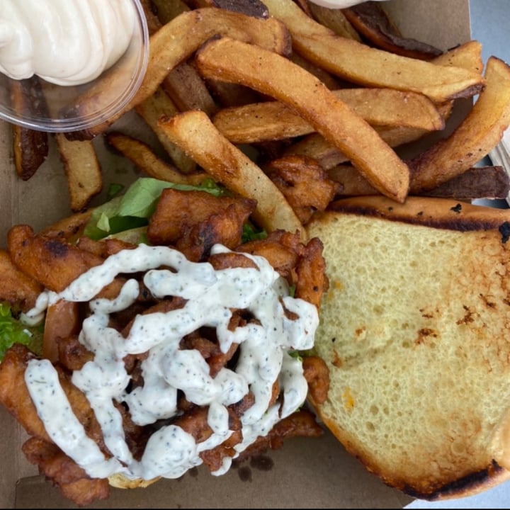 photo of Plantology Buffalo ranch Chickn Sandwich and organic fries shared by @mahaio on  06 Aug 2021 - review