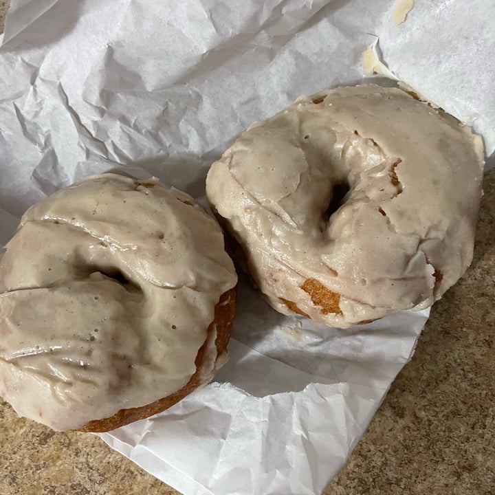 review photo of Frickin Delights Donuts apple cider Donut shared by @vegan4lyfe on 17 Sep 2022 - review