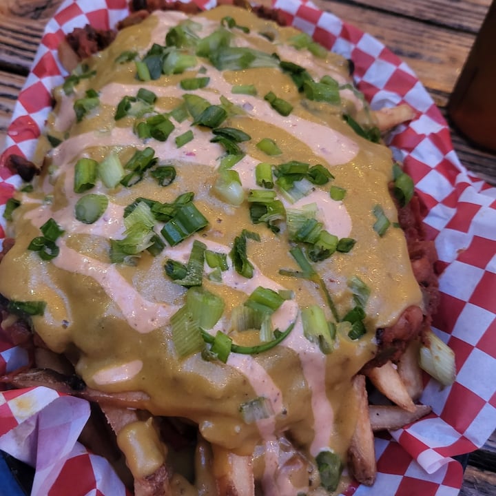 photo of Black Water Bar Chili cheese fries shared by @izzyiris on  16 Jul 2022 - review