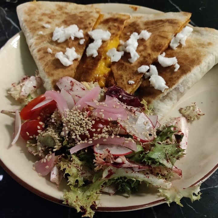 photo of Velada Quesadilla Catalana shared by @mbasquens on  23 Aug 2022 - review