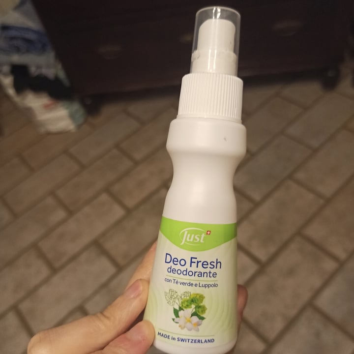 photo of Just Deo fresh deodorante shared by @sofipanfi97 on  01 Dec 2021 - review