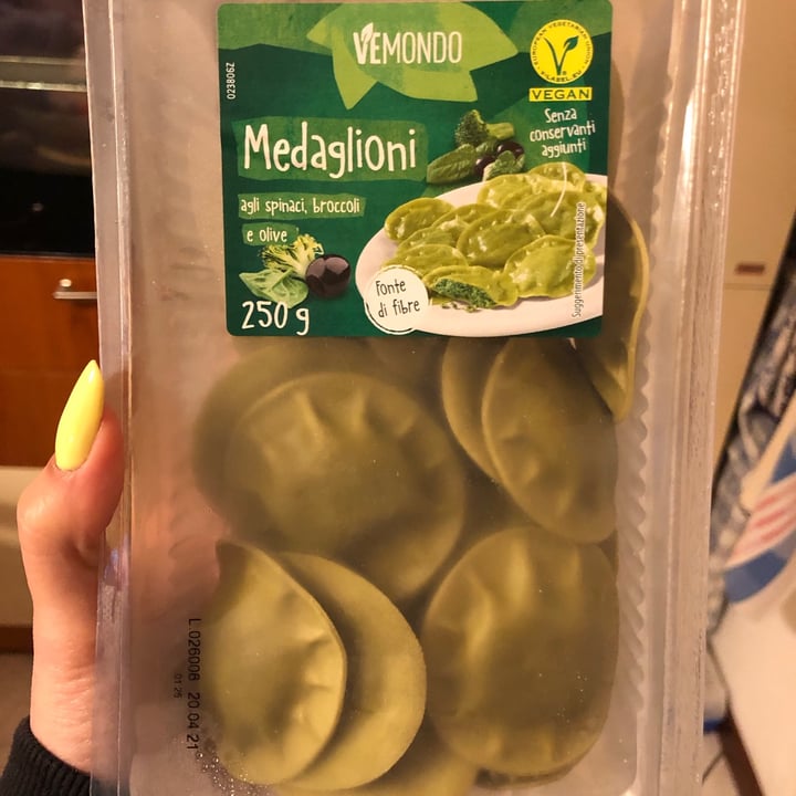 photo of Vemondo Medaglioni Agli Spinaci, Broccoli E Olive shared by @erika00 on  31 Mar 2021 - review