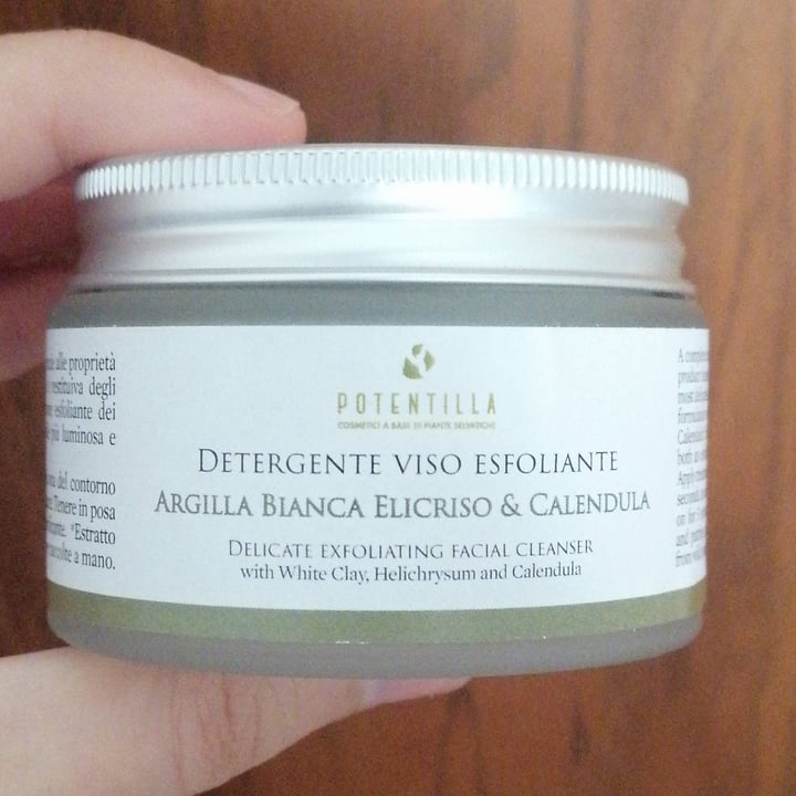 review photo of Potentilla Detergente viso esfoliante shared by @sofisc on 29 Oct 2022 - review