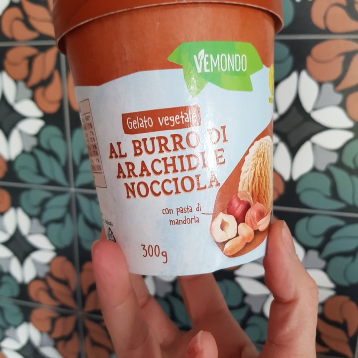 review photo of Vemondo Gelato al burro di arachidi e nocciola shared by @crimo on 12 Apr 2022 - review