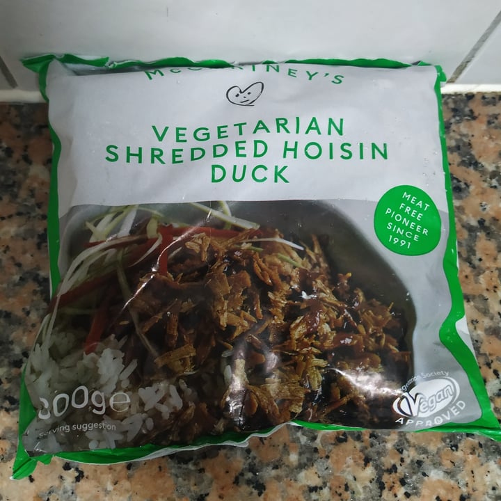 photo of Linda McCartney's Vegetarian Shredded Hoisin Duck shared by @marialorodrigues on  29 Nov 2022 - review