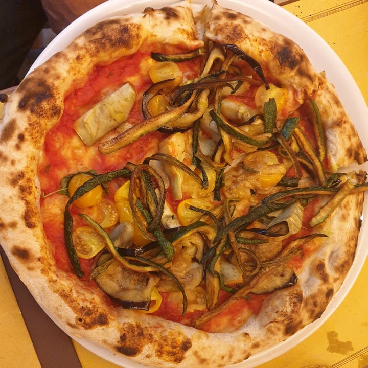 photo of Agripizzeria La Bassa Pizza Verdure shared by @laramondoni on  27 Mar 2022 - review