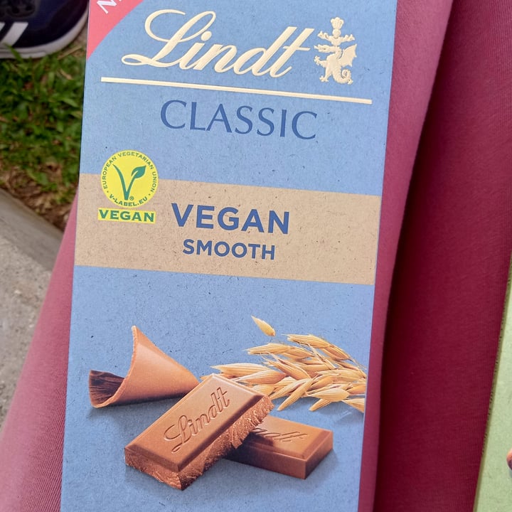 photo of Lindt Classic Vegan Smooth shared by @veganspicegirl on  27 Sep 2022 - review