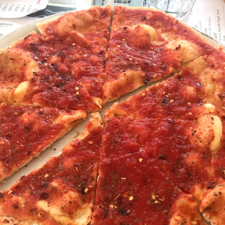 photo of Bagno Marcella Snc Di Gemignani Manlio Pizza marinara shared by @vanessaaa on  13 Jun 2022 - review