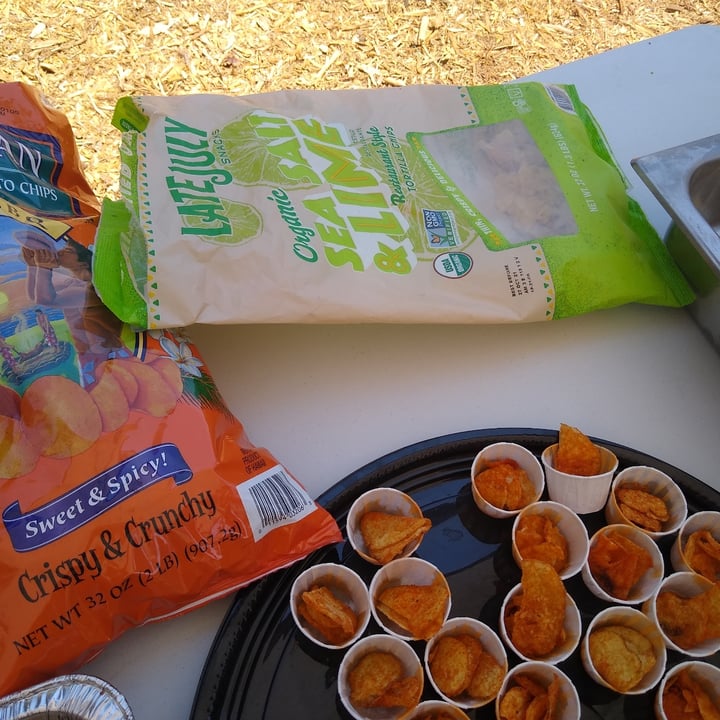 photo of Late July Snacks Organic Sea Salt & Lime Restaurant Style Tortilla Chips shared by @amiiiiiinnnnah on  20 Jun 2021 - review