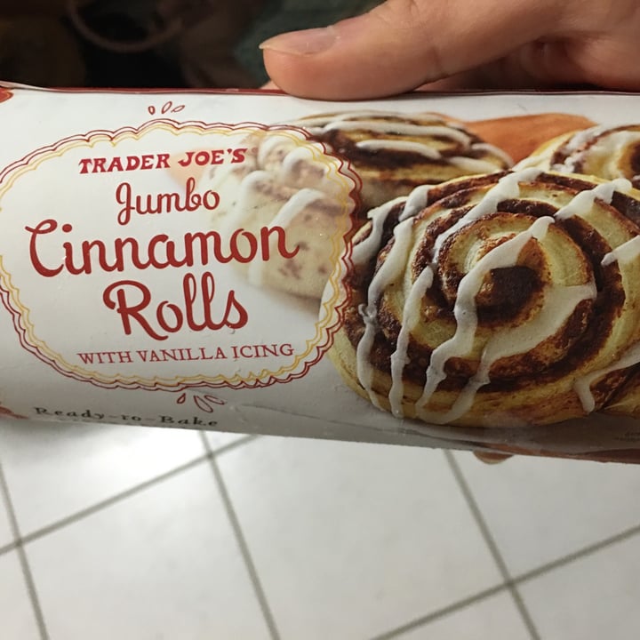 photo of Trader Joe's Jumbo Cinnamon Rolls shared by @kartikkumarkansal on  02 Oct 2021 - review