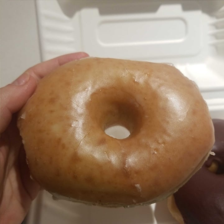 photo of Cartems Donuts Vanilla Bean Donut shared by @mermaidgirl on  14 Jun 2020 - review