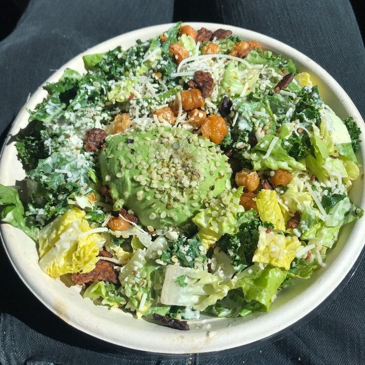 photo of Veggie Grill Savory Kale Caesar Salad shared by @dominionandchill on  30 Mar 2020 - review