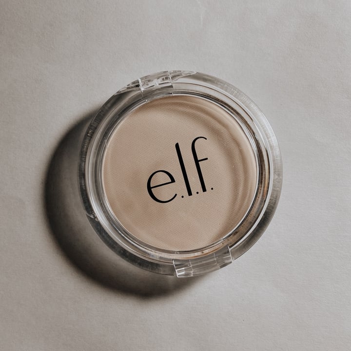 photo of e.l.f. Cosmetics Prime and Stay Finishing Powder - Fair/Light shared by @danieatsoat on  20 Aug 2021 - review