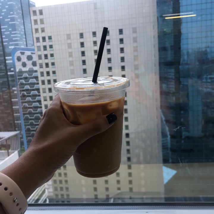 photo of Mellower Coffee Singapore Oat milk Latte shared by @priyangav on  18 Aug 2020 - review