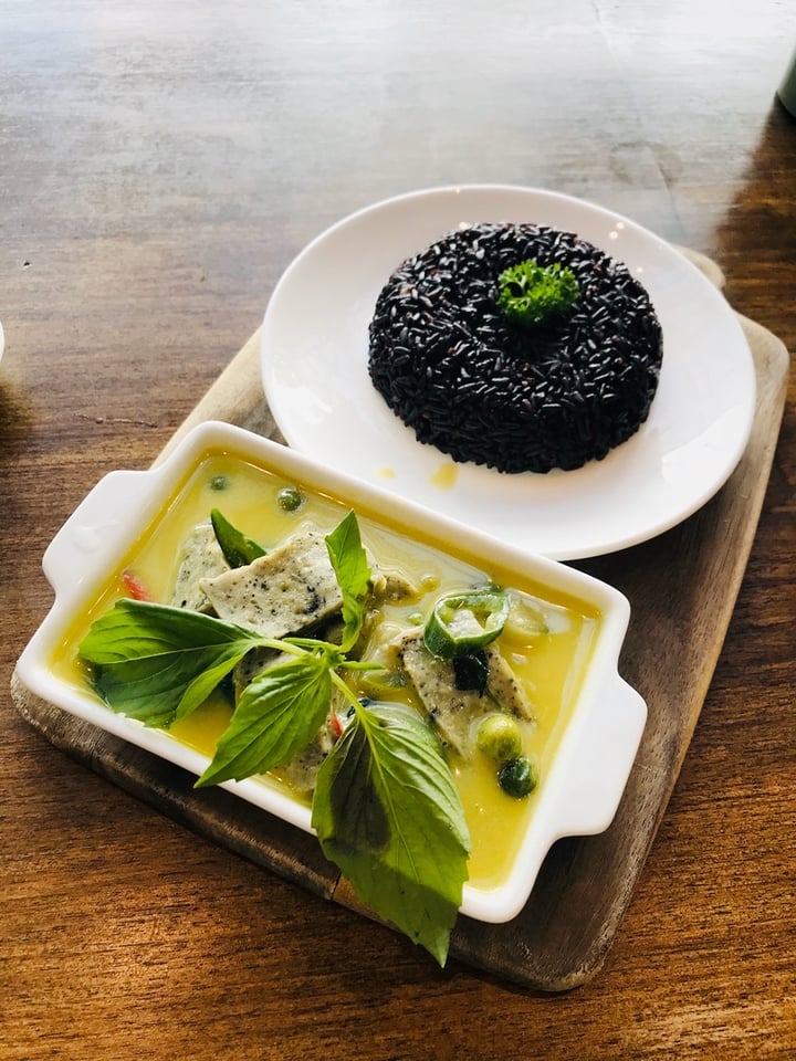 photo of VEGANERIE Concept Green Curry shared by @trangdang on  18 Nov 2019 - review