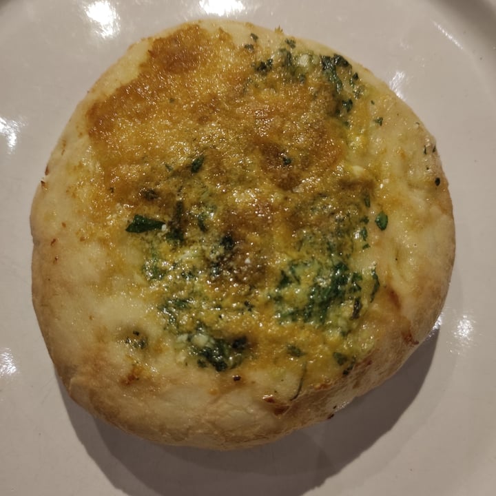 photo of The White Rabbit Garlicky Focaccine shared by @tuscanvegan on  22 Nov 2021 - review