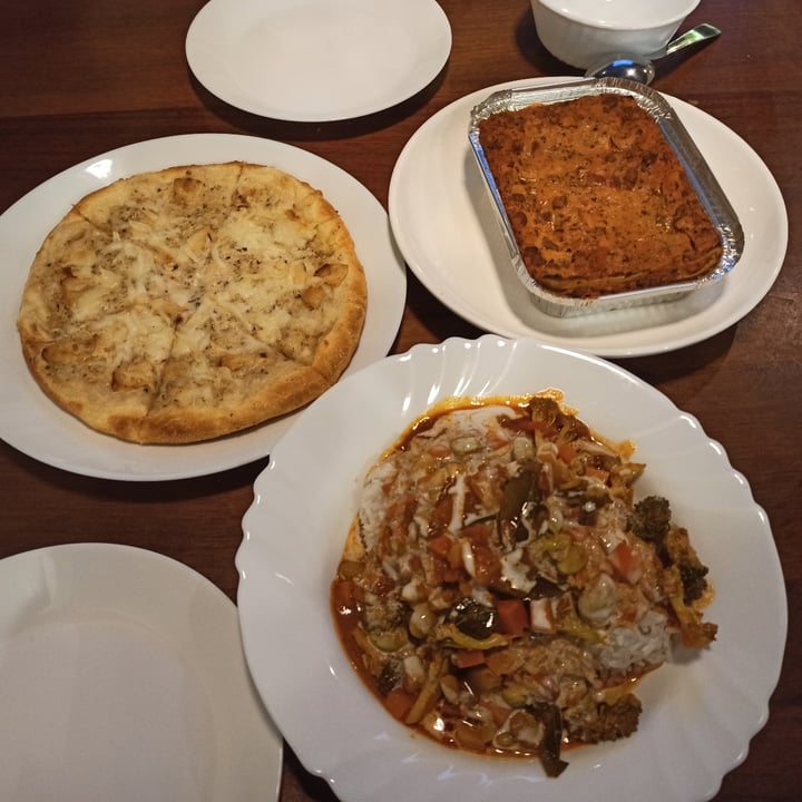 review photo of Vegan Taipei Trio Cheese Pizza shared by @mika88 on 28 Feb 2021 - review