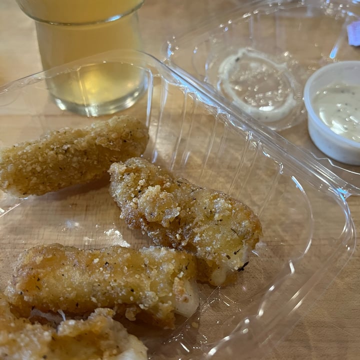 photo of Vuture Food Mozzarella Sticks shared by @keeponveganon on  18 Jun 2022 - review