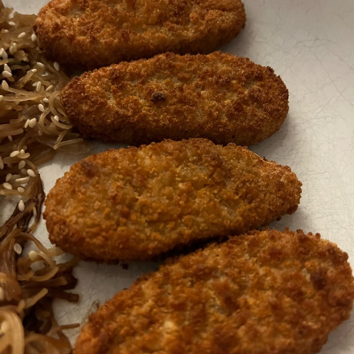 review photo of Yves Veggie Cuisine Ancient Grains Veggie Chick'n Tenders shared by @acsvf83 on 07 Apr 2022 - review