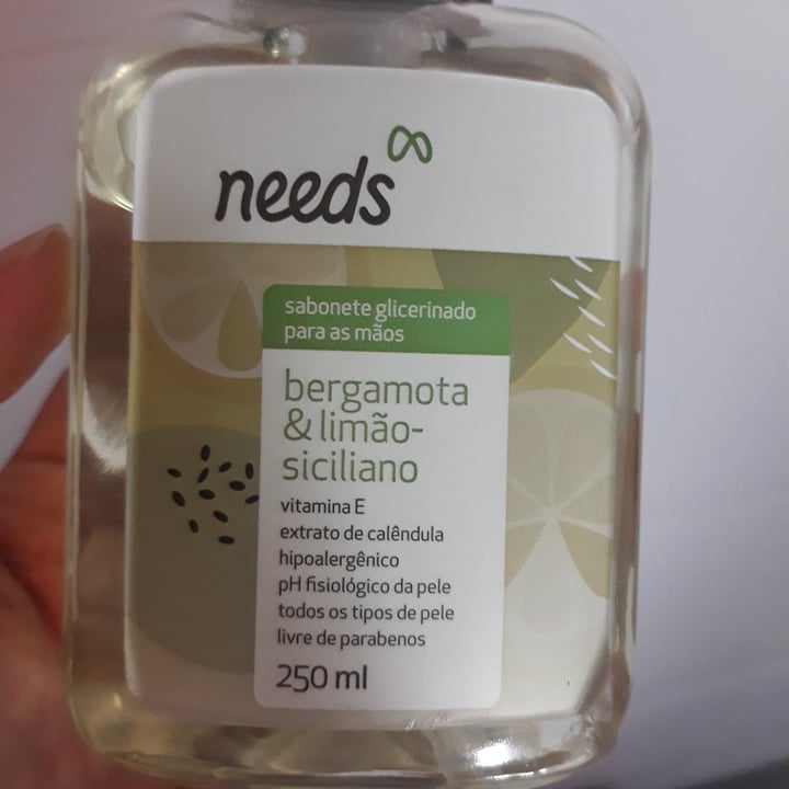 review photo of Needs sabonete glicerinado para as mãos shared by @fabiana044 on 10 May 2022 - review