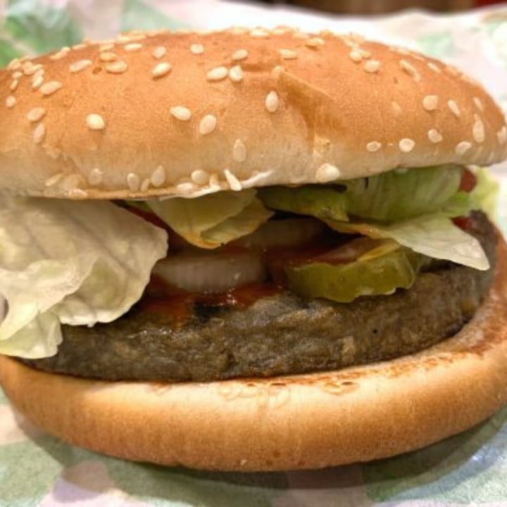 photo of Burger King Rebel Whopper shared by @guideyourvibe on  01 Oct 2020 - review