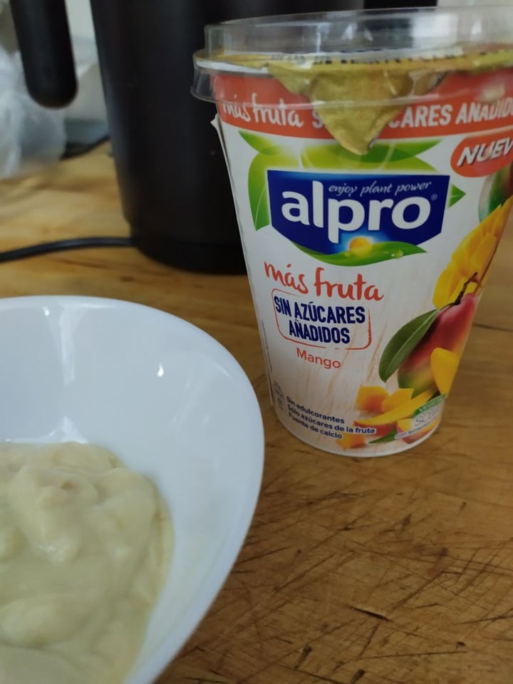 review photo of Alpro Mango Yogurt (No Added Sugars) shared by @alucinapepinillos on 25 Nov 2019 - review
