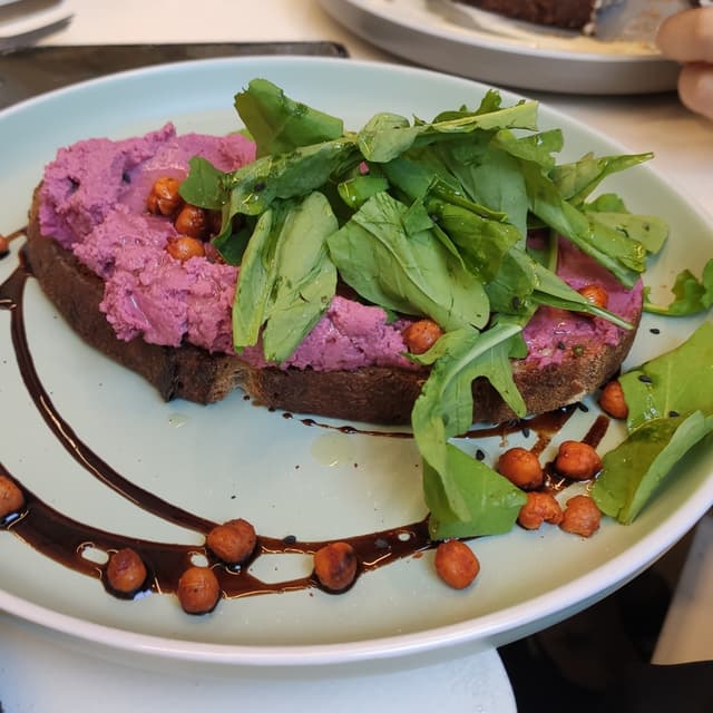 Photo of the dish “tostada de masa madre”