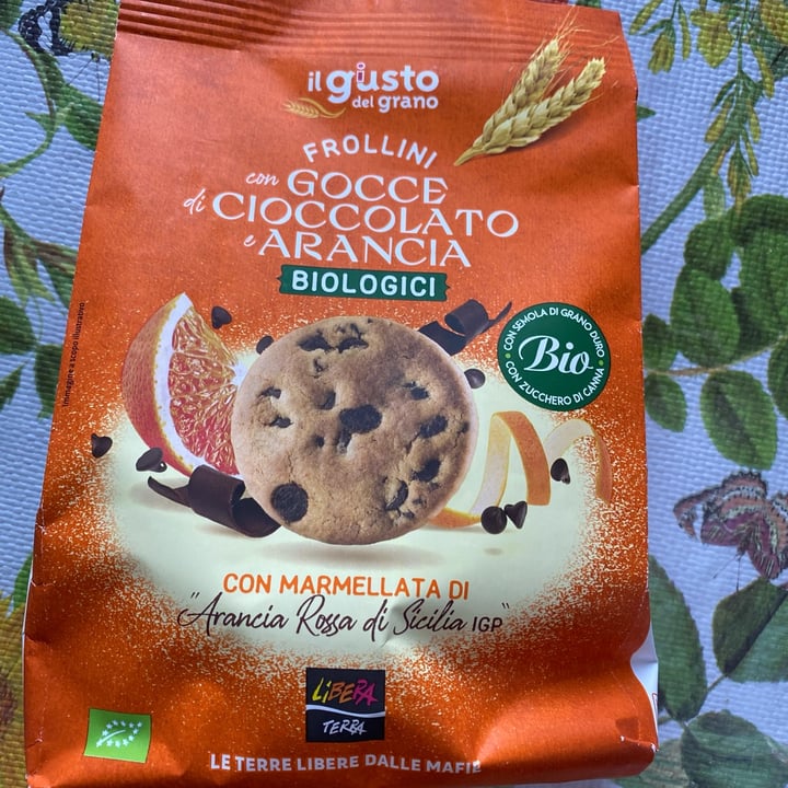 photo of Il gusto del grano Frollini Con Gocce Di Cioccolato E Arancia shared by @aleglass on  04 Jul 2022 - review