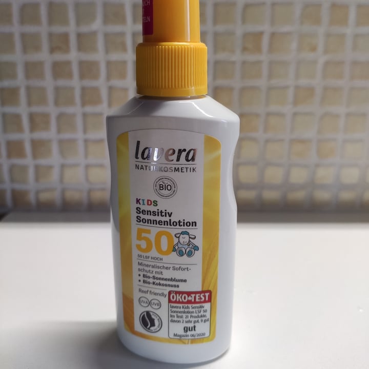 review photo of Lavera Naturkosmetik sensitiv sonnenlotion shared by @stefanino on 29 Apr 2022 - review
