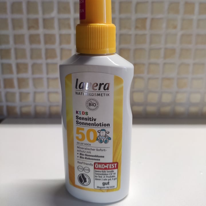 photo of Lavera Naturkosmetik sensitiv sonnenlotion shared by @stefanino on  29 Apr 2022 - review