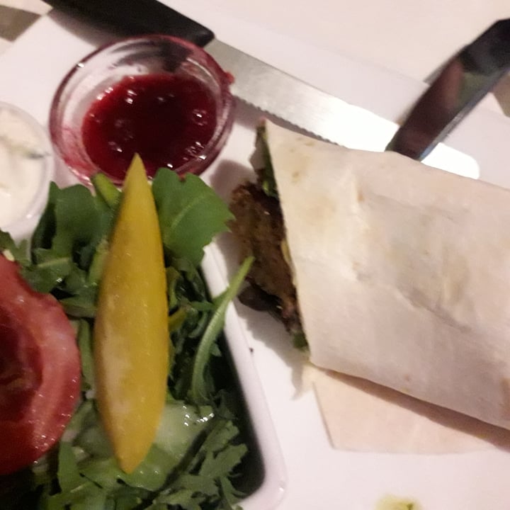 photo of deli Naschmarkt Falafel Wrap shared by @sus11 on  03 Aug 2022 - review