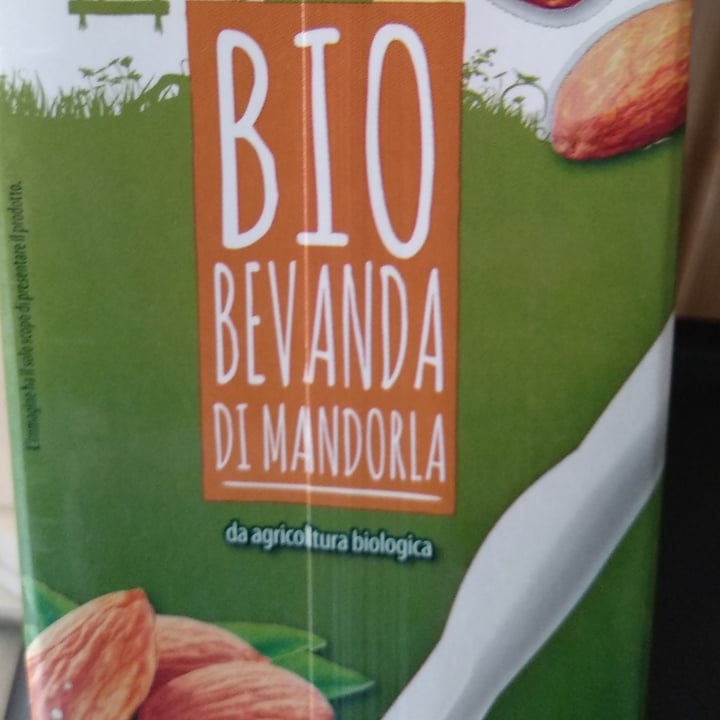 photo of Natura Felice Bevanda di Mandorla Bio shared by @macchia on  09 Apr 2022 - review