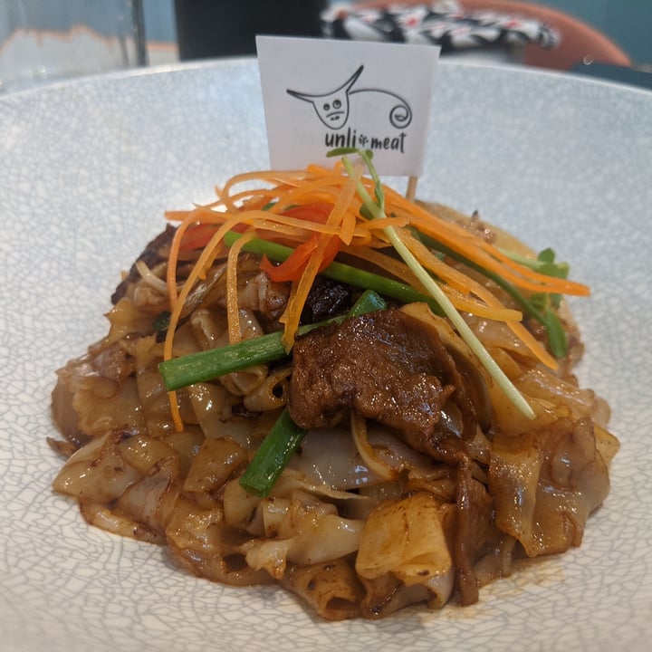 photo of Green Common Singapore Happy beef hor fun shared by @shawneofthedead on  01 Feb 2021 - review