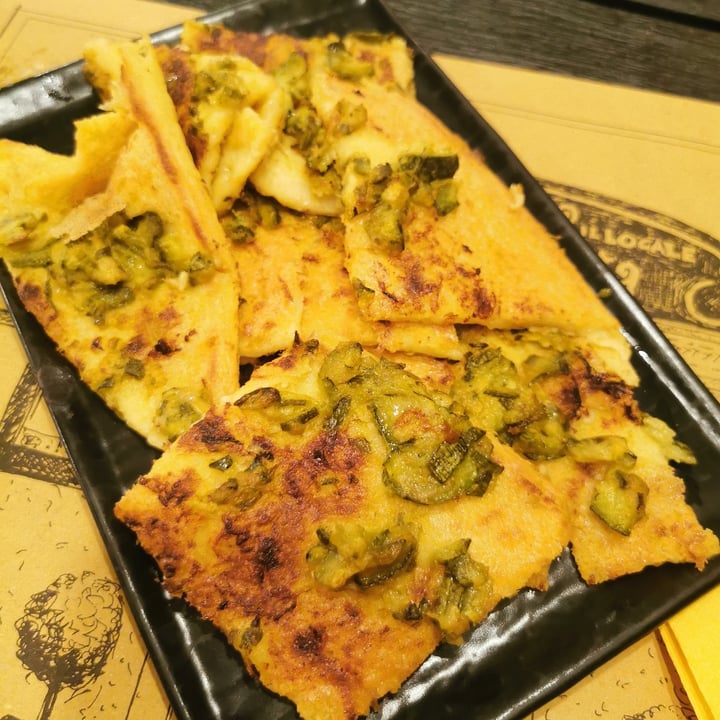 review photo of L'Antica Farinata il locale Farinata Con Zucchine shared by @ginamarrons on 09 Aug 2022 - review