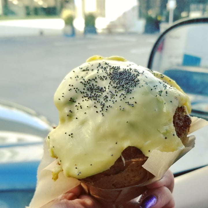 photo of Cafe Gratitude Lemon poppy seed muffin shared by @anniemae23 on  06 Aug 2020 - review