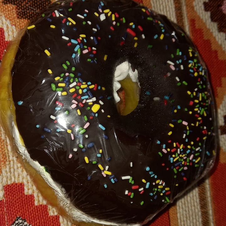 photo of Postres veganos adrogue Donnuts shared by @yanivegan04 on  16 Aug 2022 - review