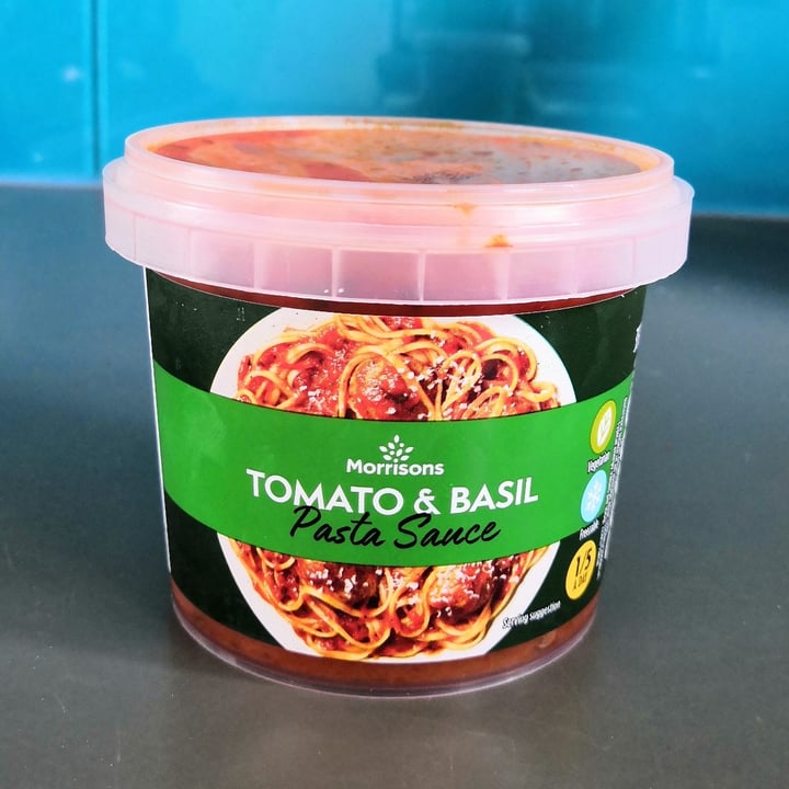 photo of Morrisons tomato & basil pasta sauce shared by @ilariag on  10 Jul 2022 - review