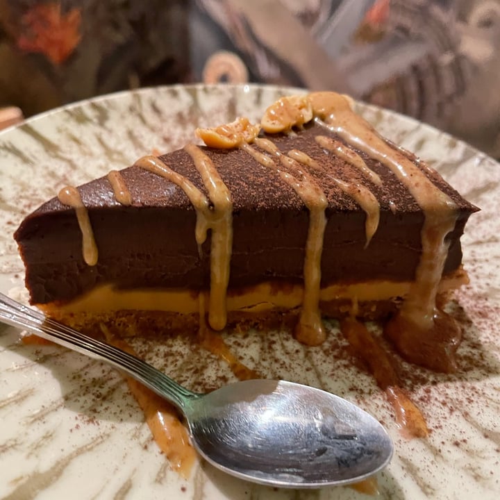 photo of Cookaluzka Tarta snickers shared by @ibaivegan on  21 Jun 2022 - review