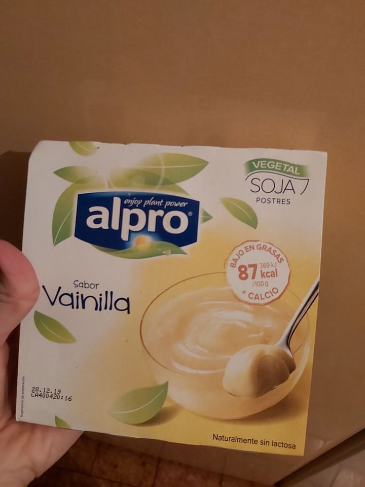 photo of Alpro Postre de vainilla cremosidad sublime shared by @coeurroux on  09 Nov 2019 - review