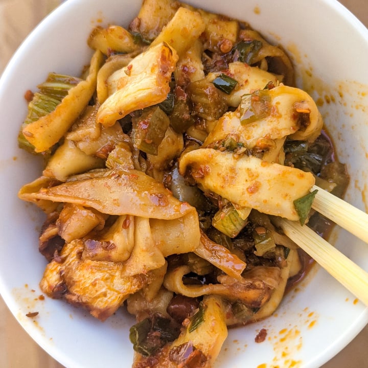 photo of Chop – Vegan Chinese fideos con aceite de comino y chiles shared by @munshka on  08 Oct 2022 - review